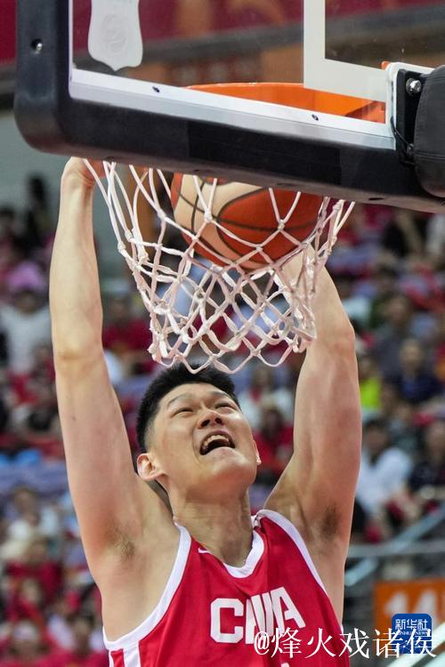 高诗岩19分山东胜浙江 胡金秋22分广厦胜宁波